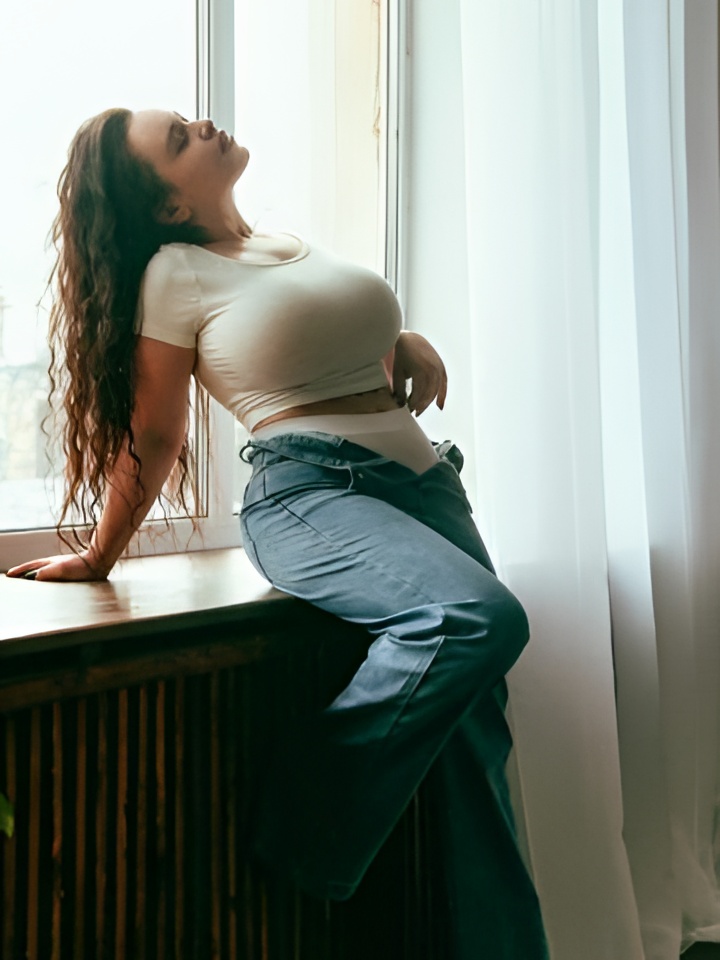 Элина привлекательная девушка из Ульяновска цена от 2500 руб