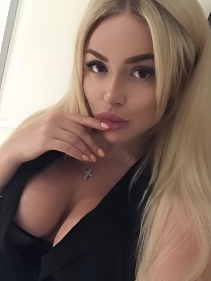 Леля привлекательная девушка из Ульяновска цена от 3000 руб