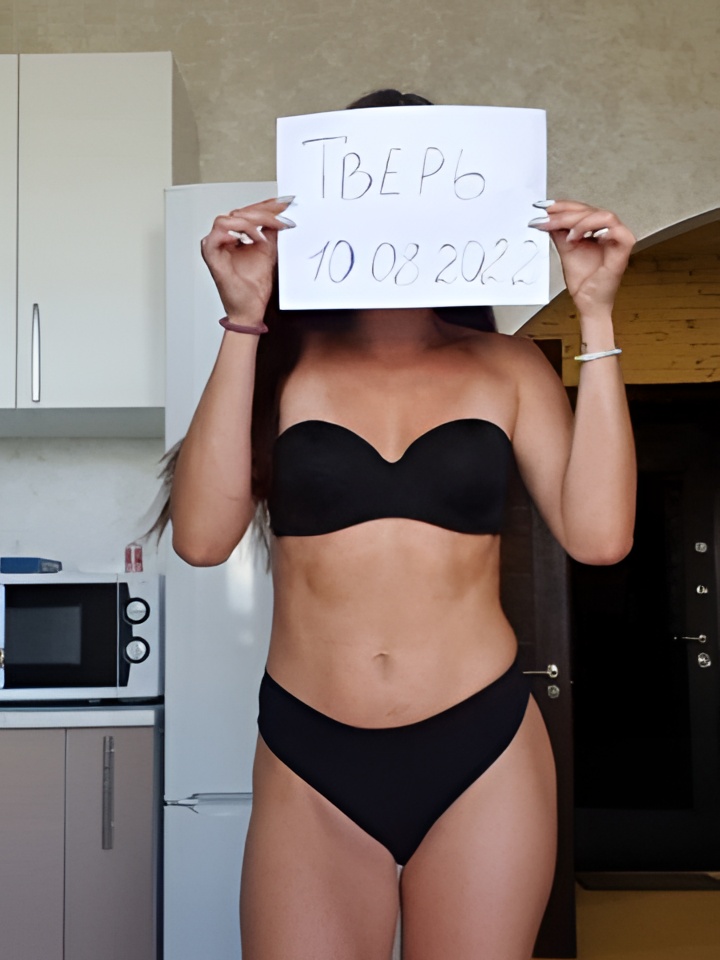 Лорета привлекательная девушка из Ульяновска цена от 1500 руб