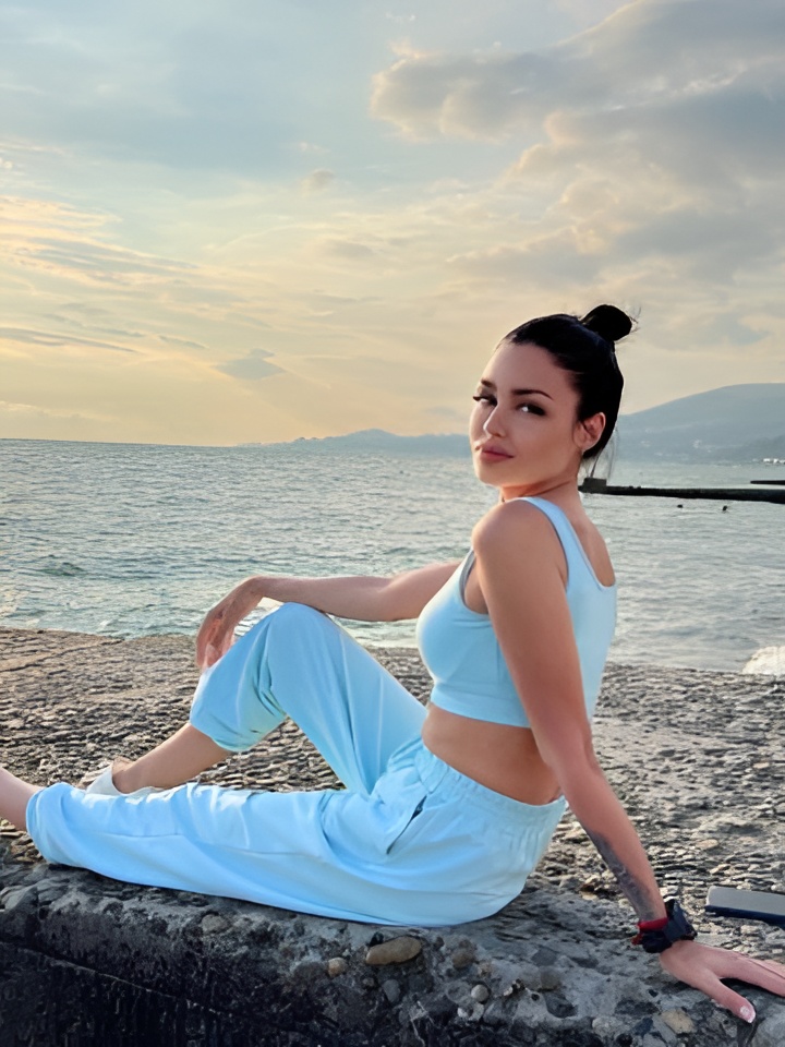 Индивидуалка Майя, доступна для личного знакомства от 2000 руб