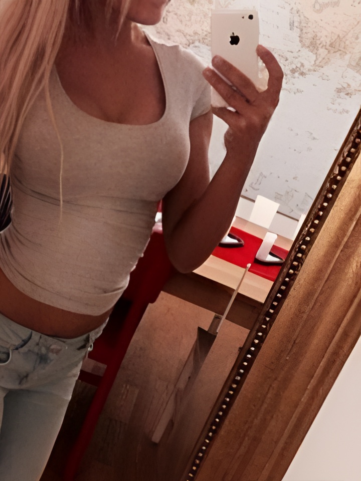 Юлия привлекательная девушка из Ульяновска цена от 5000 руб