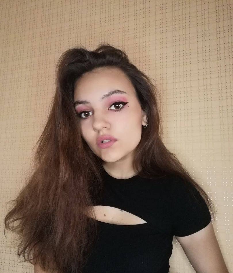 Мирана привлекательная девушка из Ульяновска цена от 3000 руб