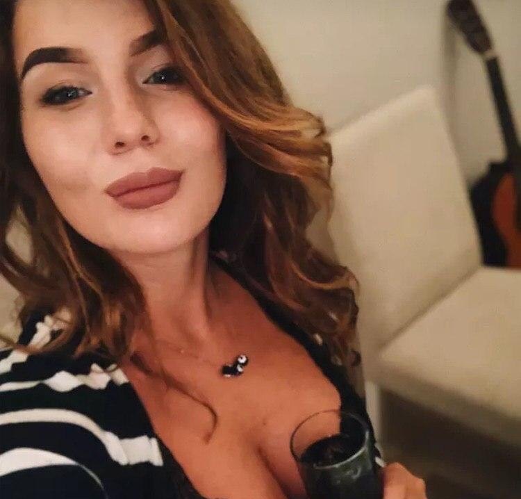 Стася привлекательная девушка из Ульяновска цена от 3500 руб