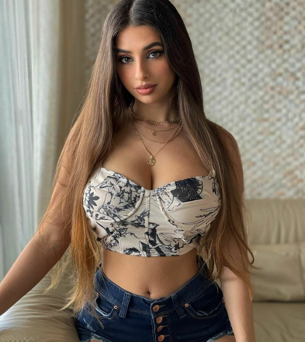 Светлана привлекательная девушка из Ульяновска цена от 3000 руб