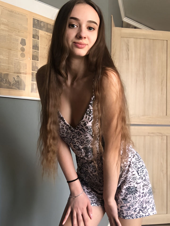 Индивидуалка Лея, доступна для личного знакомства от 2000 руб